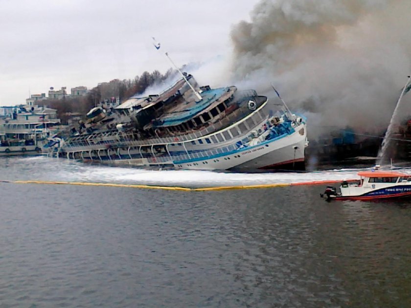 Катастрофа 1983 теплоход Александр Суворов трагедия