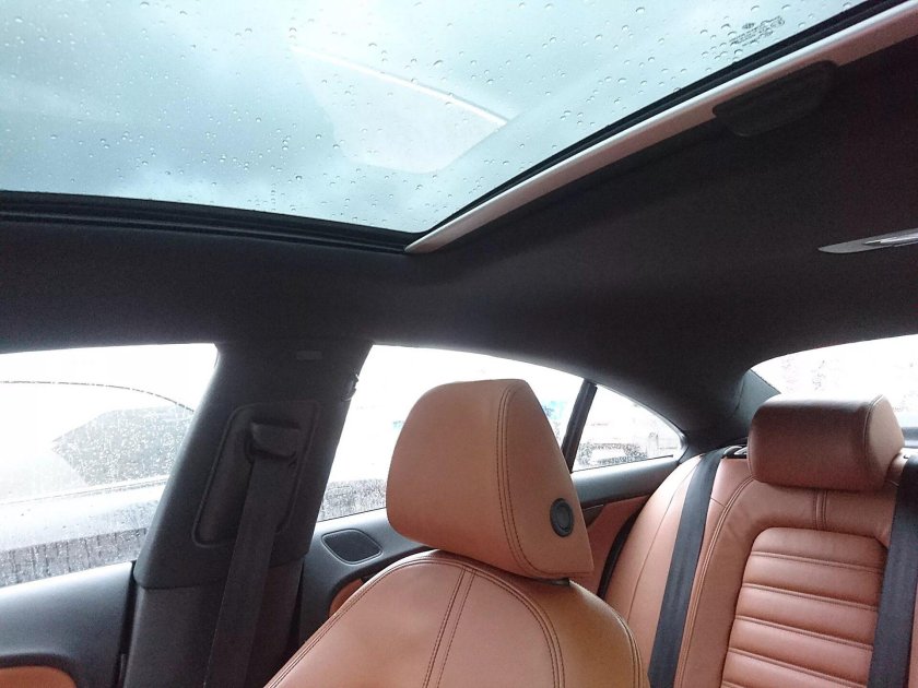 Черный потолок Пассат ЦЦ 2011