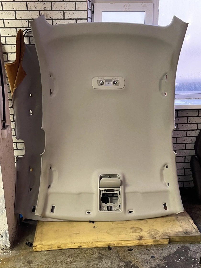 Черный потолок Passat b8