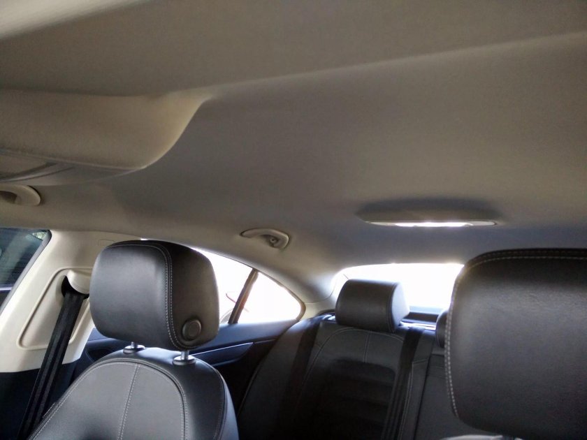 Черный потолок Octavia a7