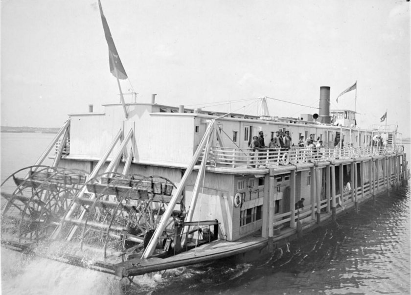 Пароход Альфонс Зевеке