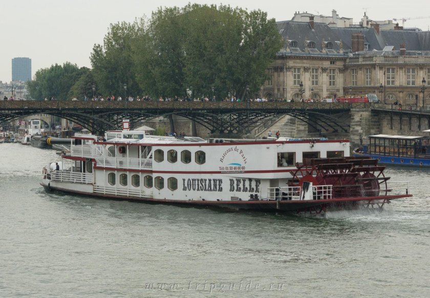 Пароход с гребным колесом