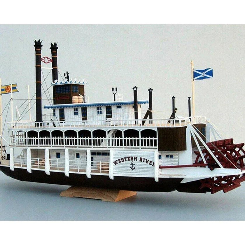 Колесный пароход Квин Ривер