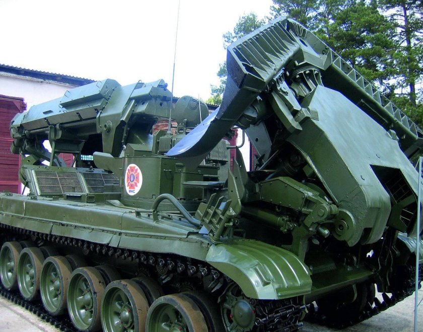 M728 Боевая Инженерная машина