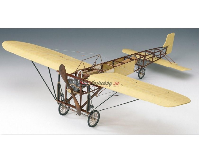 Модель самолета из дерева