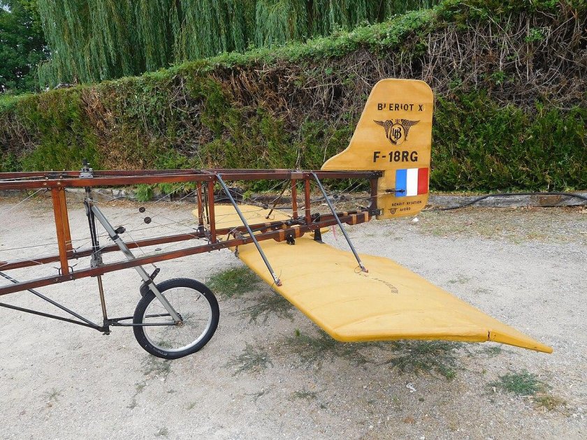 Блерио самолет модель
