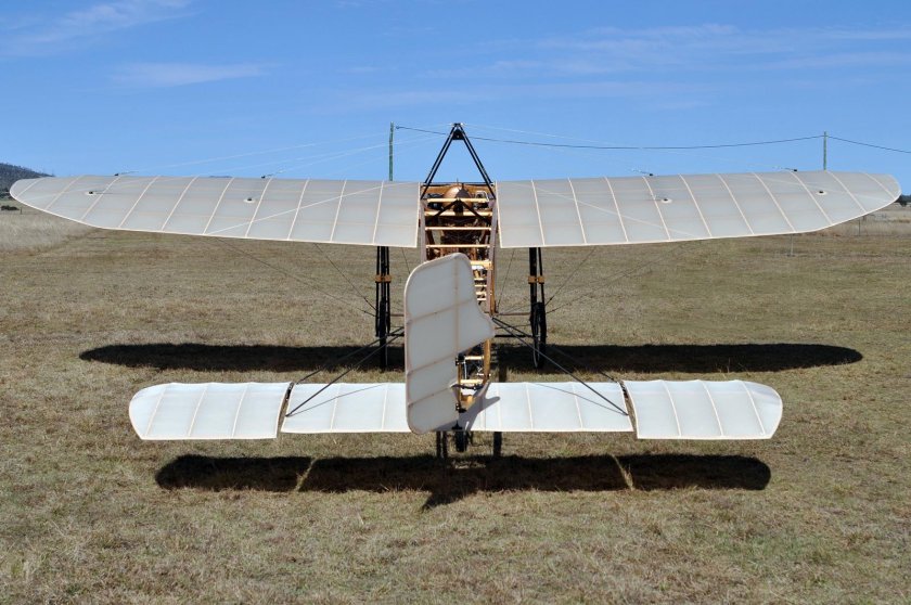 Спутник Блерио