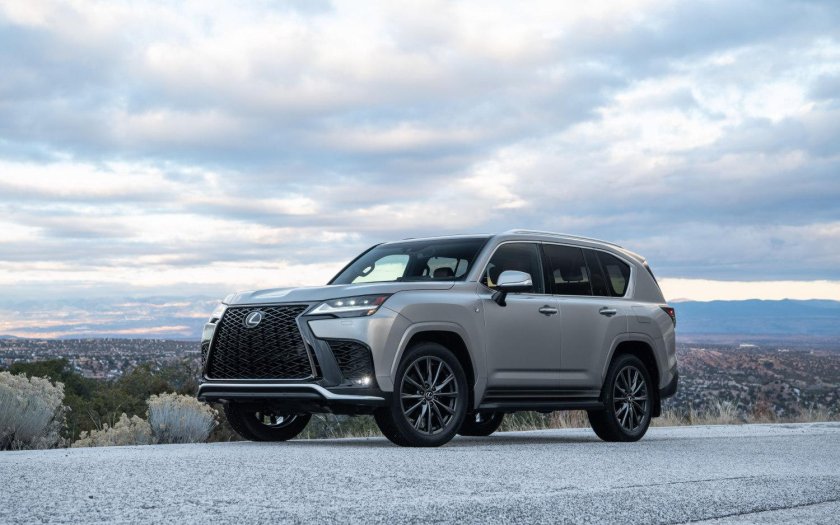 Lexus LX 600 F-Sport