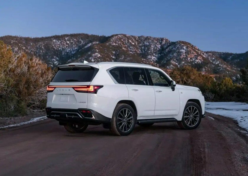 Lexus LX 600 F-Sport