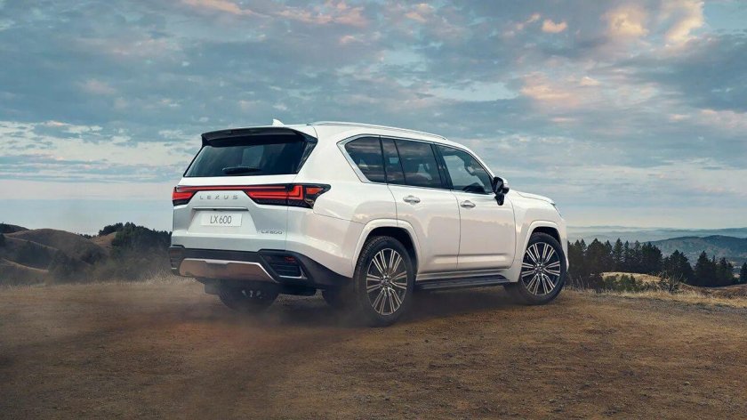 Лексус ЛХ 2022