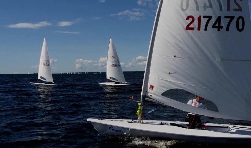 Парусные яхты