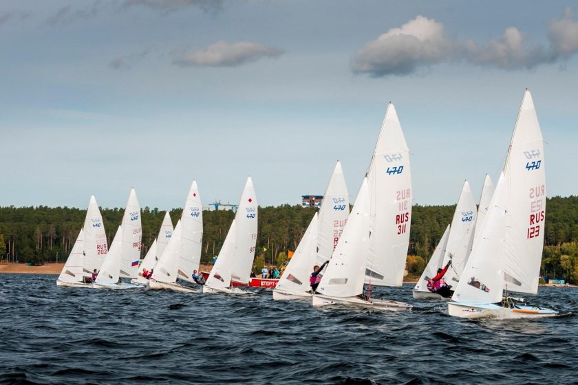 Швертбот 470