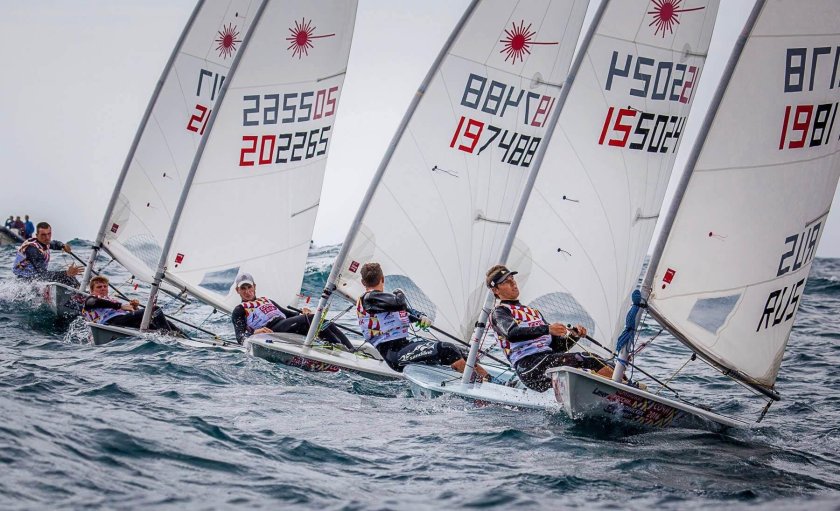 Парусный спорт швертбот