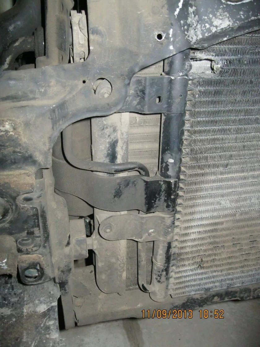 Крепление радиатора Шкода Октавия тур 1.4