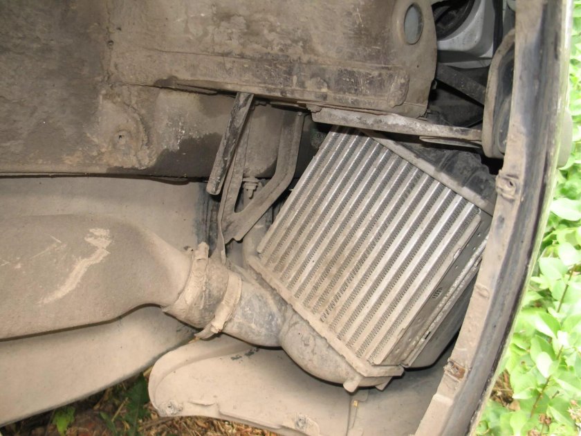 Интеркулер Шкода Октавия тур 1.8