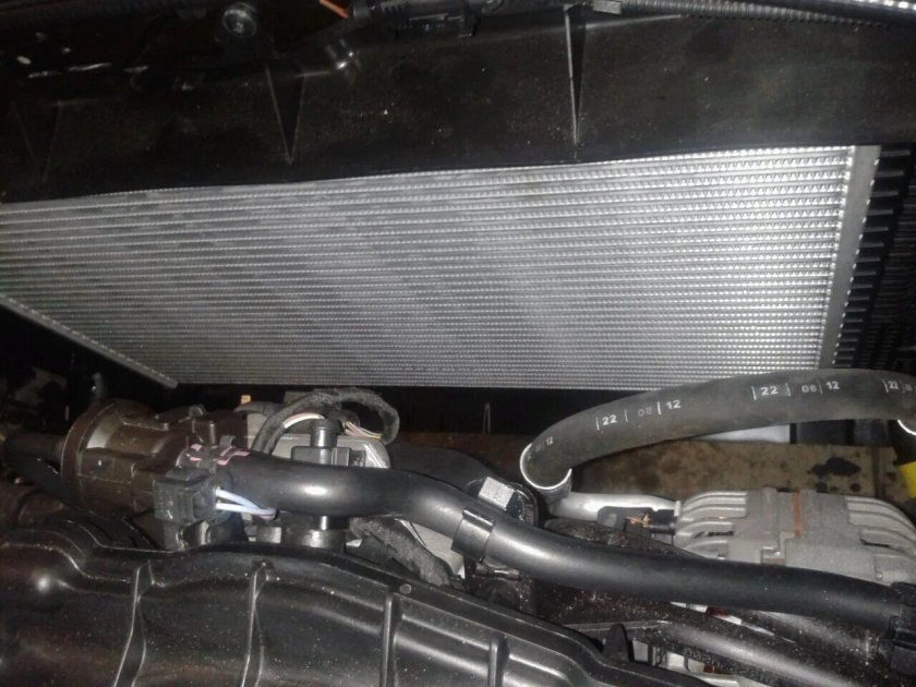 Фронтальный интеркулер Шкода Октавия а7