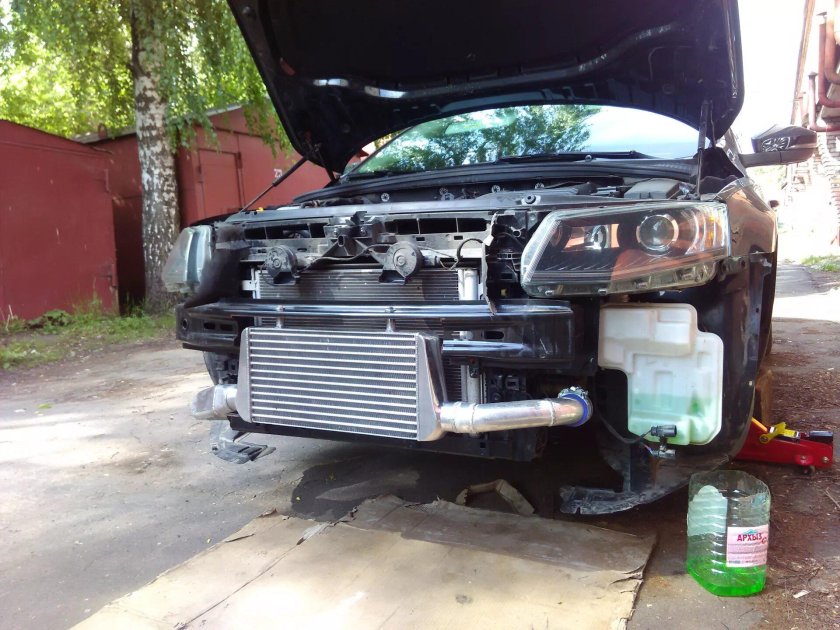 Фронтальный интеркулер Шкода Октавия а7