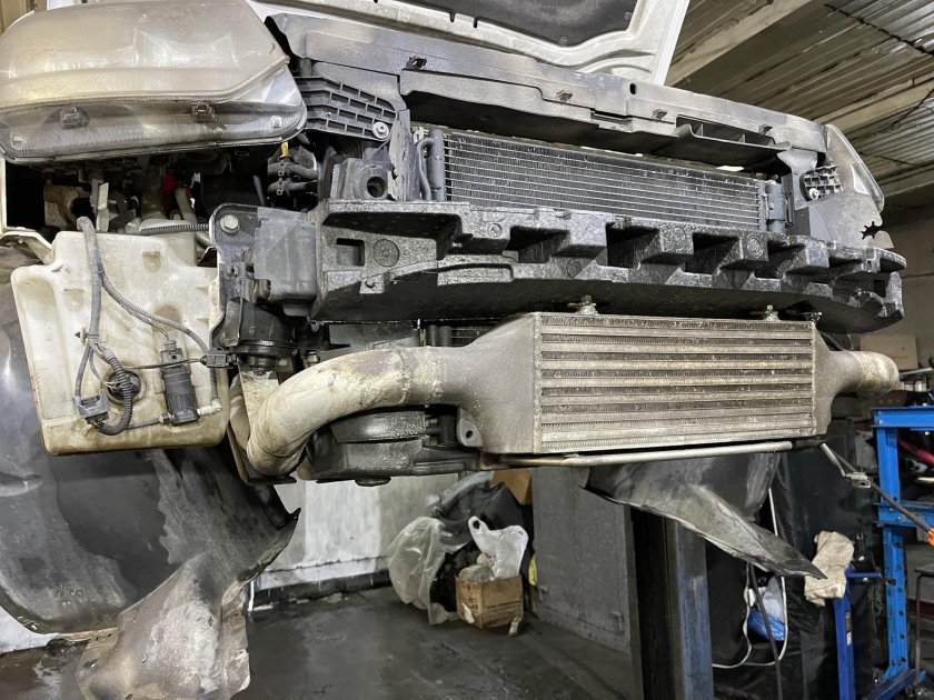 Skoda Yeti фронтальный интеркулер