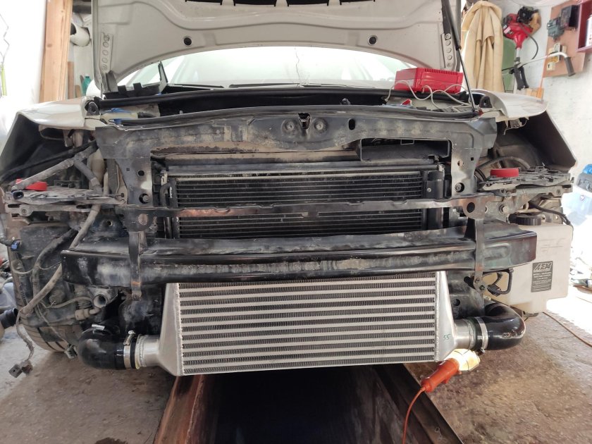 Фронтальный интеркуллер а4 б6