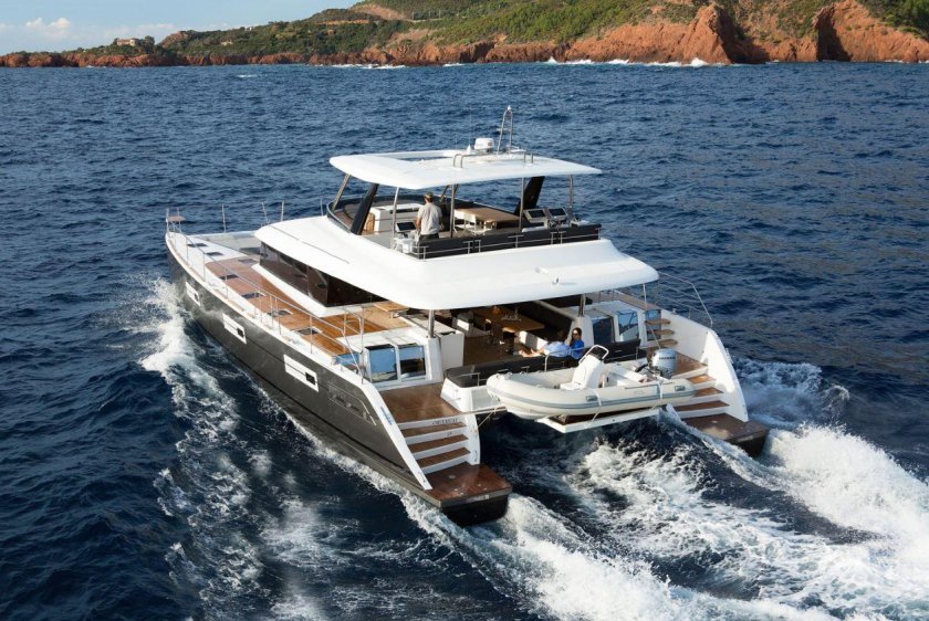 Моторный катамаран Лагуна 630