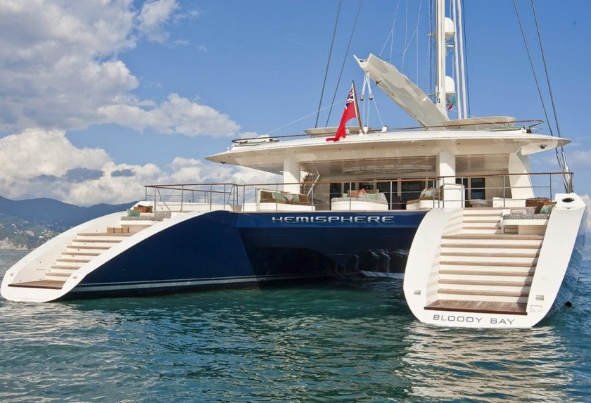 Парусный катамаран Hemisphere