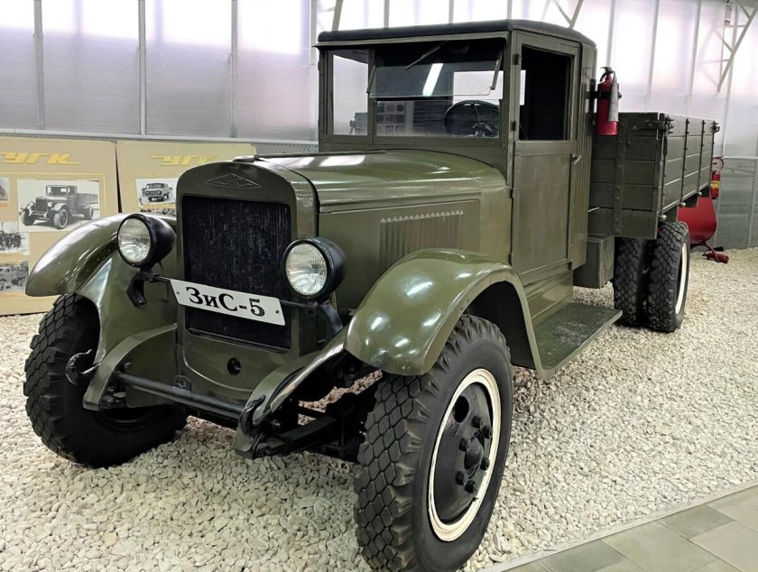 Грузовой автомобиль ЗИС-6