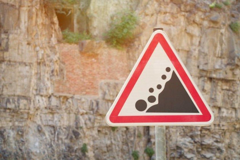 1.28 Падение камней