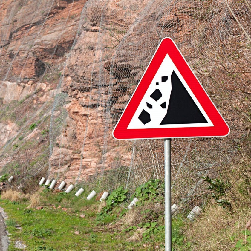 1.28 Падение камней