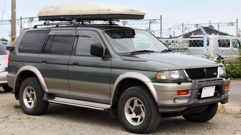 Mitsubishi Challenger 3