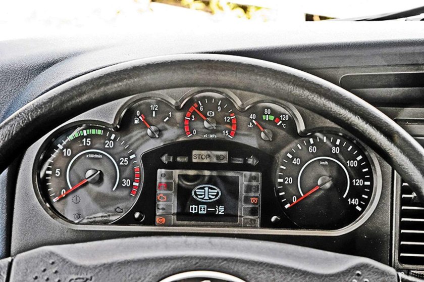 Приборная панель FAW j6