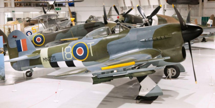 Темпест Тайфун Хоукер