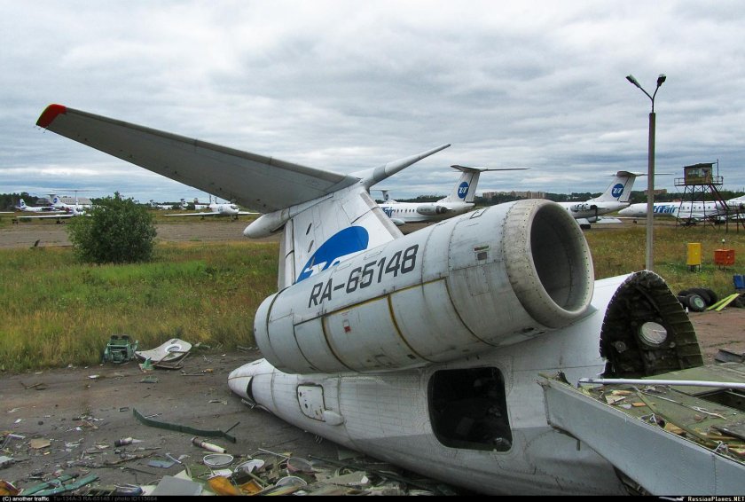 Самолет ту 134