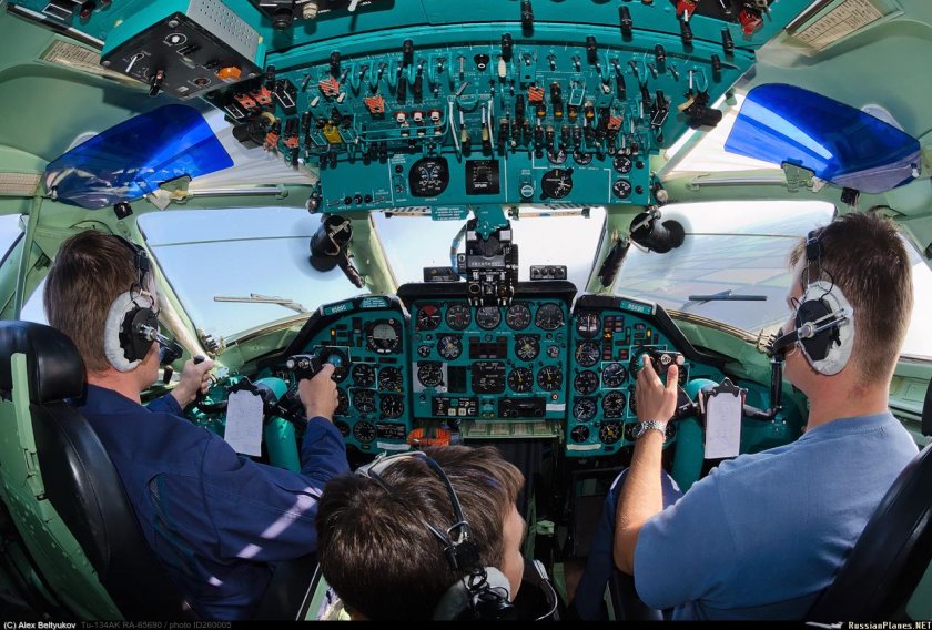 Ту 134 кабина