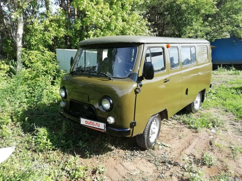УАЗ 3909 зеленый