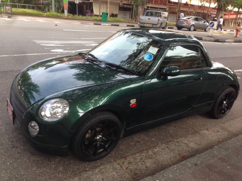 Daihatsu Copen красный