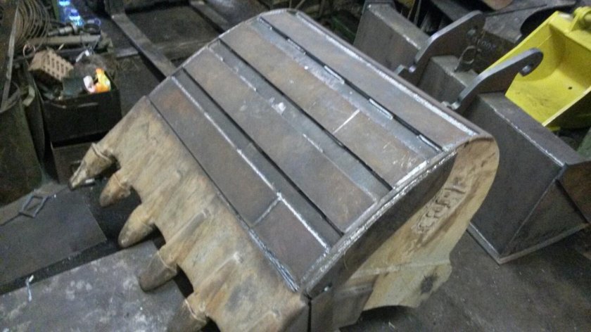 Адаптеры футеровка ковша экскаватора