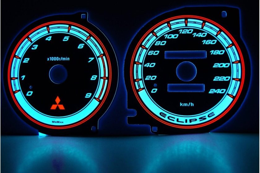 Mitsubishi Eclipse приборная панель