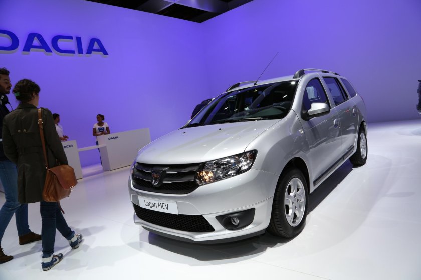 Лада Ларгус Renault