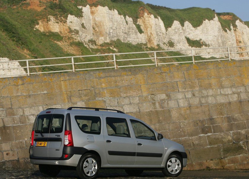 Dacia Логан MCV 2006