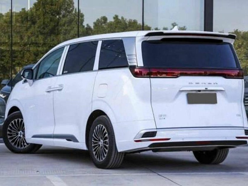 Китайский минивэн 2023