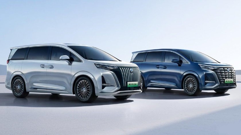 BYD минивэн Denza d9