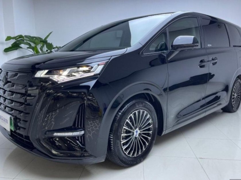 Чанган минивэн 2023