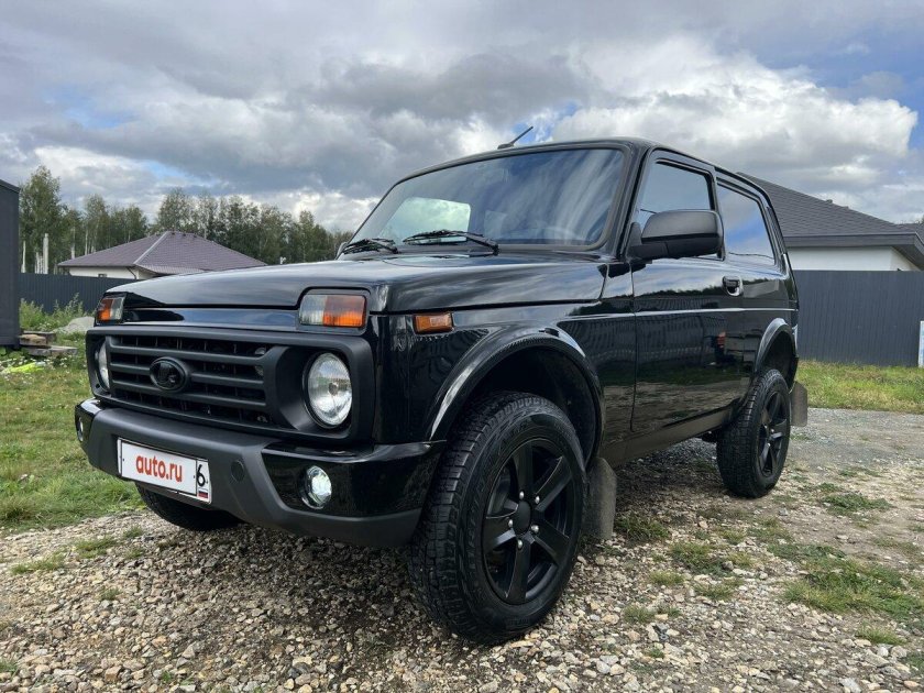 Нива легенд 2023 комплектация Блэк