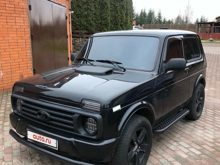 Лада 4x4 Урбан черная