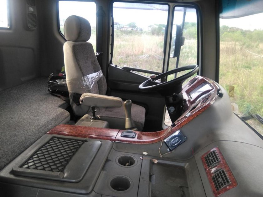 Кабина Daewoo Novus