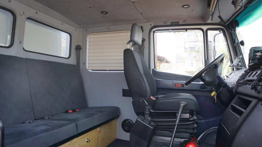 Mercedes Benz 814 Варио салон