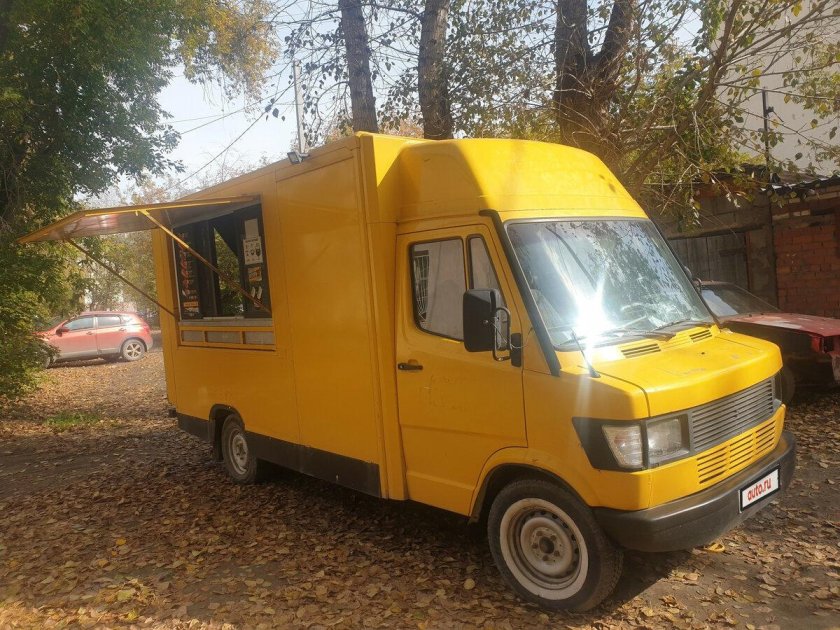 Mercedes Benz 308d почтовик