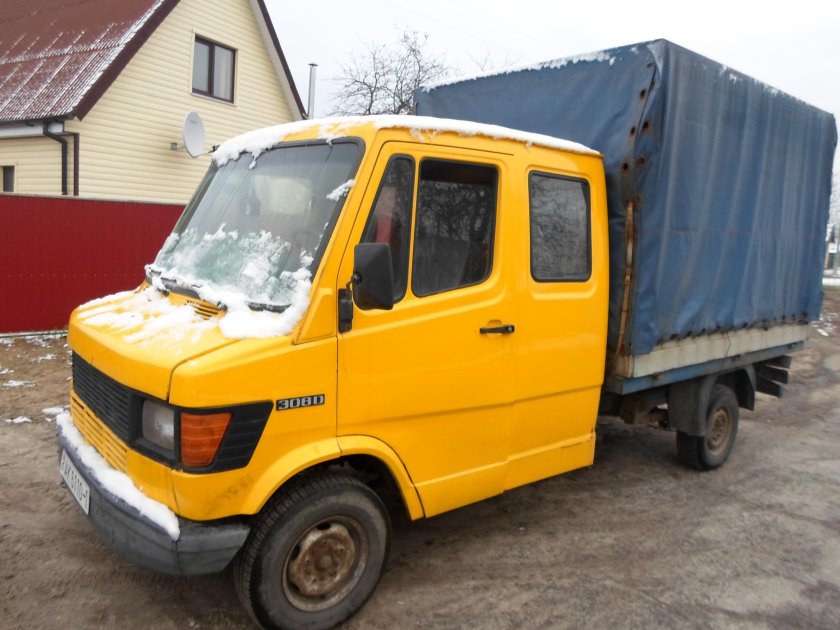 Мерседес Бенц 308d