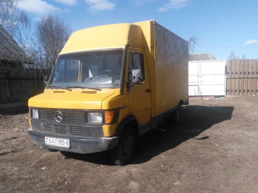 Мерседес почтовик 308д