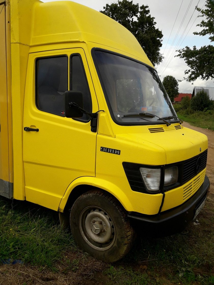 Почтовик Мерседес 308d